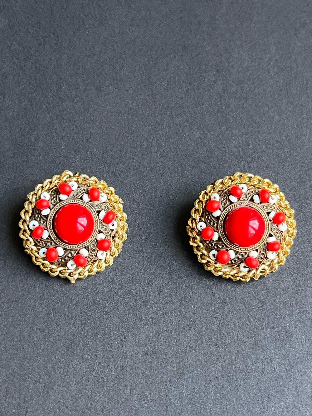 Vintage Giuliano Fratti (GM) Red/White Bead Clip-On Earrings